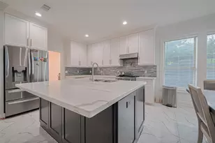 9534 Irby St, Houston, TX 77088 - Photo 10