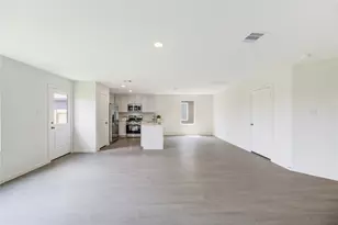 10824 Red Orchid Dr, Houston, TX 77016 - Photo 8