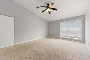 913 Robin St, Houston, TX 77019 - Photo 12
