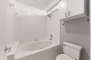 913 Robin St, Houston, TX 77019 - Photo 14