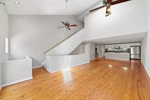 913 Robin St, Houston, TX 77019 - Photo 10