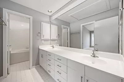 913 Robin Street, Houston, TX 77019 - Photo 16