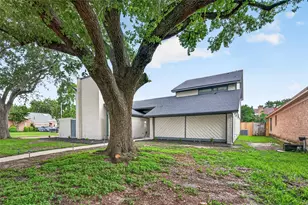 12530 Olympia Dr, Houston, TX 77077 - Photo 2