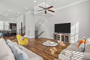 5616 Cohn Terrace Ln, Houston, TX 77007 - Photo 10