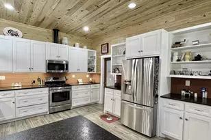 17 Mosley Ln, Huntsville, TX 77320 - Photo 12