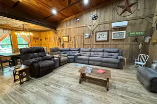 17 Mosley Ln, Huntsville, TX 77320 - Photo 4