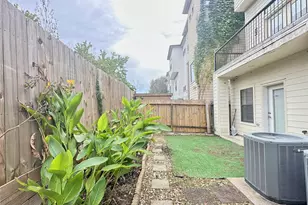 3446 Clearview Villa Way, Houston, TX 77025 - Photo 32