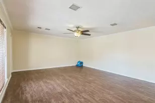 2132 Kazmeier Plaza, Bryan, TX 77802 - Photo 6