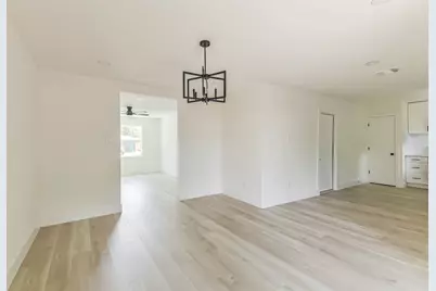 4110 Trail Lake Drive, Houston, TX 77045 - Photo 10