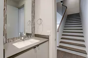 306 W Pierce St, Houston, TX 77019 - Photo 16