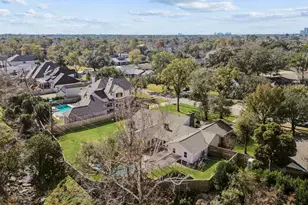 1610 Longacre Dr, Houston, TX 77055 - Photo 30