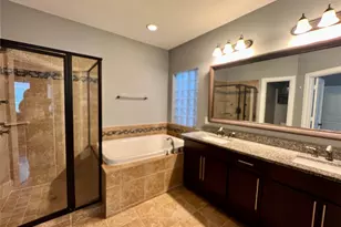 8832 Ashbloom Ln, Houston, TX 77080 - Photo 14