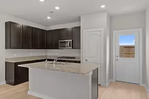 12138 Barkley Oak Dr, Texas City, TX 77591 - Photo 4