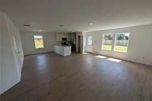 2943 Summer Breeze Wy, Angleton, TX 77515 - Photo 2