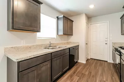 2432 Carp Drive, Conroe, TX 77384 - Photo 6