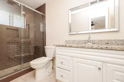 7423 Towerview Ln, Houston, TX 77489 - Photo 20