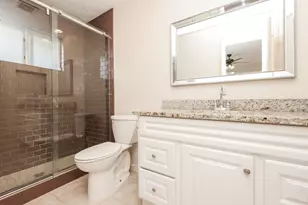 7423 Towerview Ln, Houston, TX 77489 - Photo 20