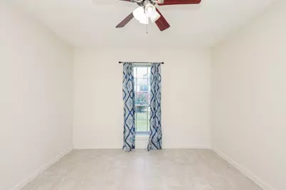 7423 Towerview Ln, Houston, TX 77489 - Photo 12