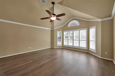 7 S Hawthorne Hollow Circle, Conroe, TX 77384 - Photo 12