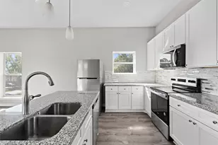 8203 Tower St, Houston, TX 77088 - Photo 8