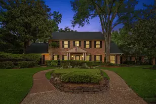 2118 Forest Garden Dr, Kingwood, TX 77345 - Photo 2