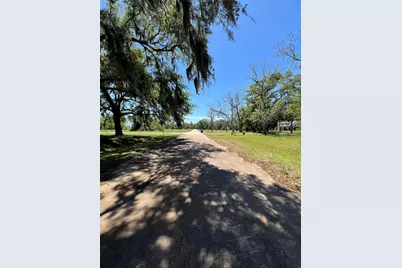 131 Hidden Horse Trail, Angleton, TX 77515 - Photo 6