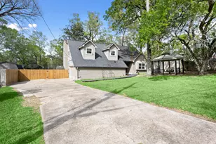 3414 Rustling Pines St, Spring, TX 77380 - Photo 2