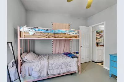 4323 Avenue R 1/2, Galveston, TX 77550 - Photo 18