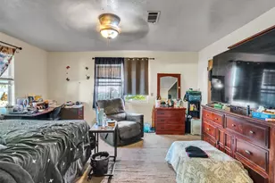 4323 Ave R 1/2, Galveston, TX 77550 - Photo 36