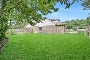 5805 Lawrence Ct, Pearland, TX 77584 - Photo 32