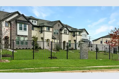 2921 Parks McCoy Lane, Grand Prairie, TX 75052 - Photo 2