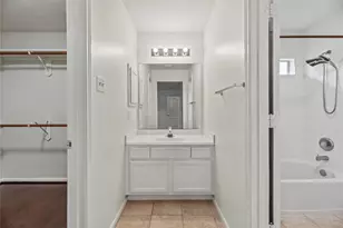 402 Spring Trace Ct, Houston, TX 77094 - Photo 24