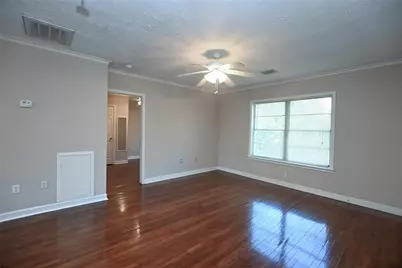 2003 McClendon Street #4, Houston, TX 77030 - Photo 4