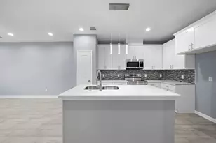 5222 Bataan Rd, Houston, TX 77033 - Photo 8