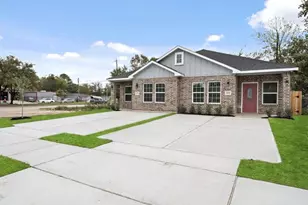 5222 Bataan Rd, Houston, TX 77033 - Photo 22
