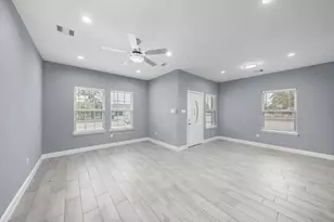 5222 Bataan Rd, Houston, TX 77033 - Photo 18