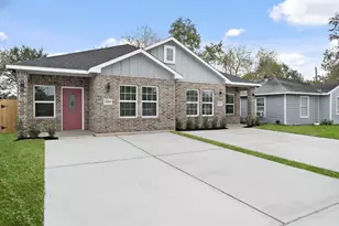 5222 Bataan Rd, Houston, TX 77033 - Photo 2