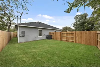 5222 Bataan Road, Houston, TX 77033 - Photo 20