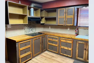 399 Pecan Street, Lolita, TX 77971 - Photo 8