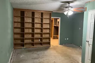 399 Pecan St, Lolita, TX 77971 - Photo 18