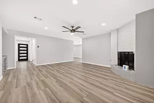 6034 Autumn Forest Dr, Houston, TX 77092 - Photo 4