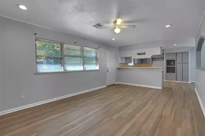 4507 Sage Circle, Baytown, TX 77521 - Photo 4