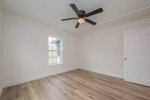 4726 Pease St, Houston, TX 77023 - Photo 40