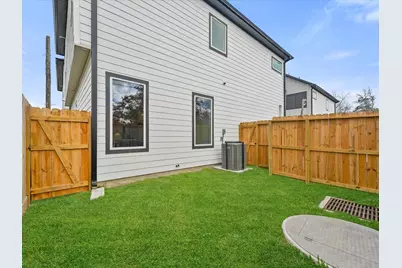 241 Rebecca Street #A, Houston, TX 77022 - Photo 22