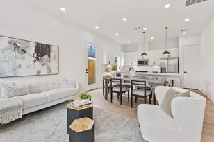 241 Rebecca St, Houston, TX 77022 - Photo 6