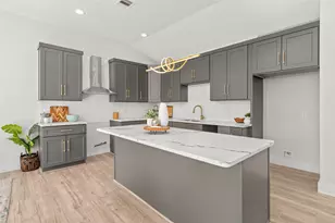 3607 Zephyr St, Houston, TX 77021 - Photo 2