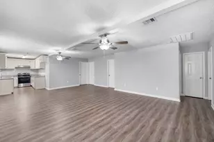 2363 Virginia Ct, Montgomery, TX 77316 - Photo 8