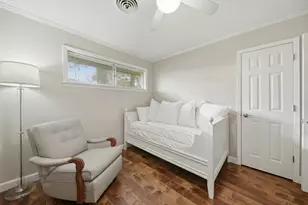 2007 Geney St, Brenham, TX 77833 - Photo 12