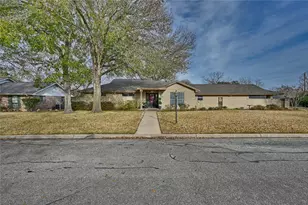 2007 Geney St, Brenham, TX 77833 - Photo 2