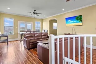 4102 Defender Ln, Galveston, TX 77554 - Photo 16